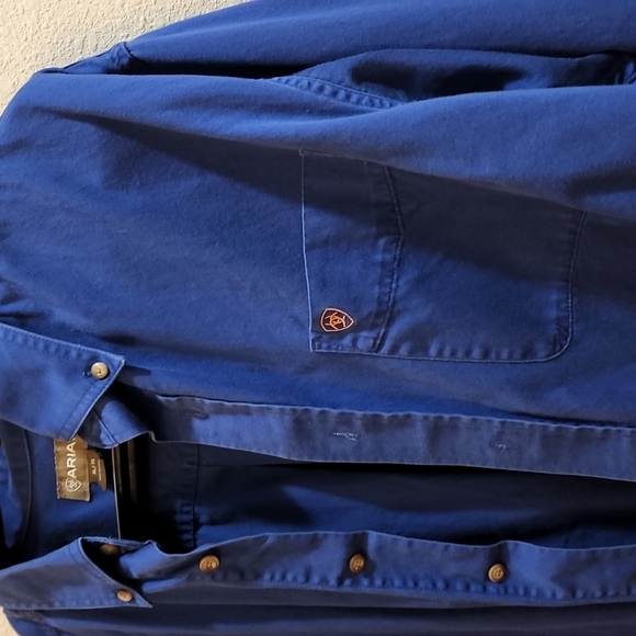 ARIAT button down shirt - Picture 2 of 7